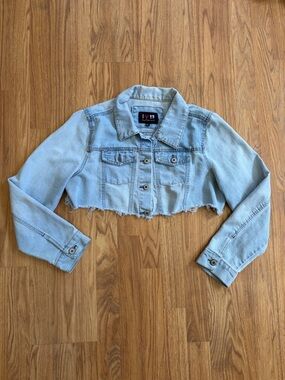 Boy Meets Girl Cropped Light Wash Denim Jacket Size XL X-large